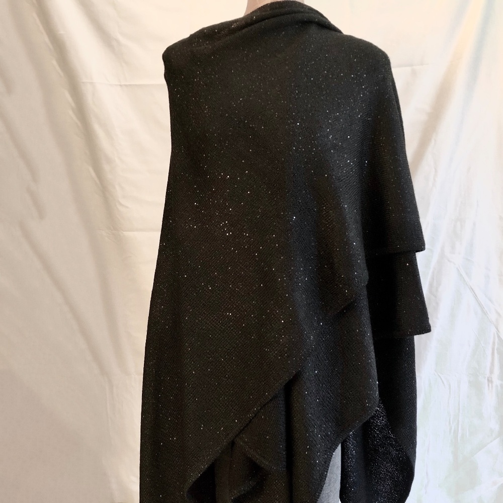 NWT Qi Sequined Wrap/Poncho in Black Sparkle